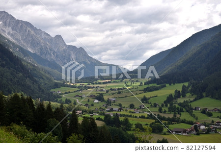 Upper Anterselva valley 82127594