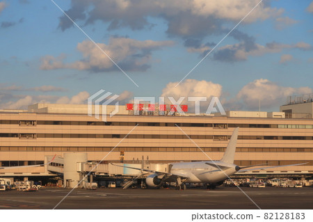 黃昏的羽田機場 黃昏的羽田機場 82128183