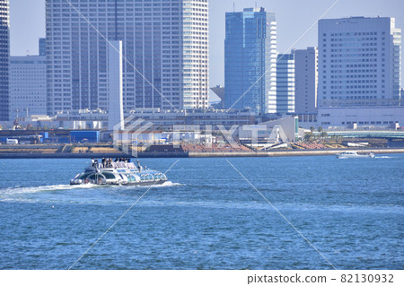 東京灣和日之出碼頭附近的風景 東京灣和日之出碼頭附近的風景 82130932