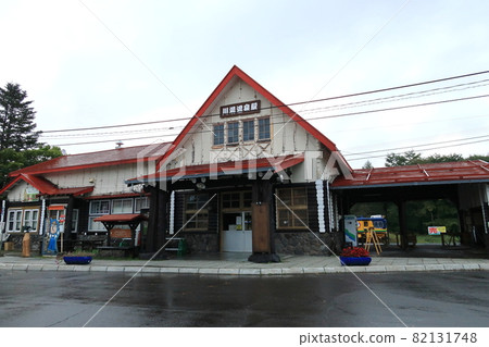 北海道川湯神社和川湯溫泉站的風景 北海道川湯神社和川湯溫泉站的風景 82131748