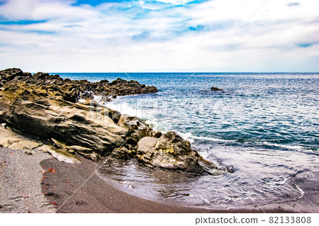 Scenery of Nodahama, a spot where you can enjoy swimming and diving in Oshima Town, Tokyo, on Izu Oshima 82133808