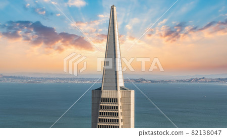 San Francisco cityscape with Transamerica Pyramid, California, USA 82138047