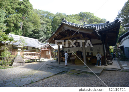 奈良縣生駒市寶山寺奧之院本堂 奈良縣生駒市寶山寺奧之院本堂 82139721