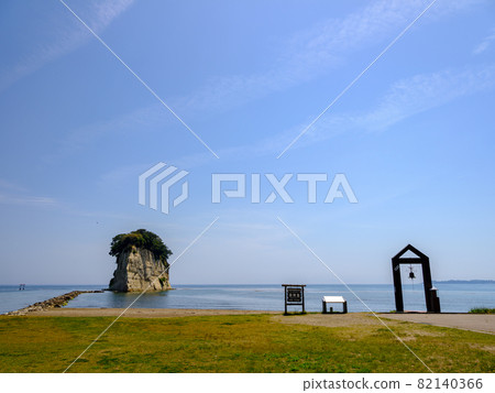 Ishikawa / Suzu / Mitsukejima (Gunkanjima) 82140366