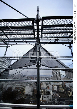 Large-scale repair scaffolding work for condominiums, large-scale repair scaffolding work from the perspective of residents, safety first, construction details, resident inspection Large-scale repair scaffolding work for condominiums, large-scale repair scaffolding work from the perspective of residents, safety first, construction details, resident inspection 82141106