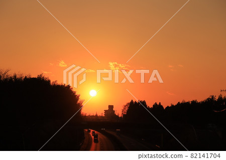 Higashi Kanto Expressway and sunset Higashi Kanto Expressway and sunset 82141704