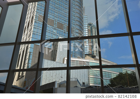 Reflection of architecture on modern office building 9 Sept 2021 Reflection of architecture on modern office building 9 Sept 2021 82142108
