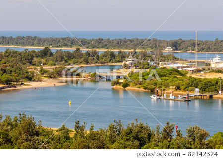 Bullock Island - Lakes Entrance 82142324