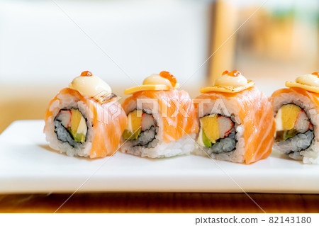 salmon roll sushi with cheese on top salmon roll sushi with cheese on top 82143180