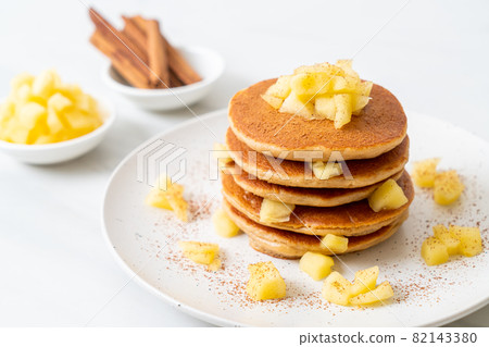 apple pancake or apple crepe 82143380