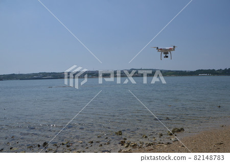 Flying drone "Phantom 3 Standard" (Lonchi Island / Uruma City, Okinawa Prefecture) 82148783