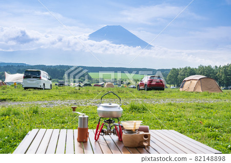 Put coffee while looking at Mt. Fuji from the "Shizuoka Prefecture" campsite 82148898