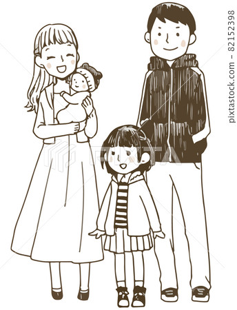 Standing picture of a family of four ② 82152398