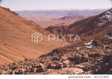 摩洛哥廷吉爾附近托德拉山谷的壯麗景色 摩洛哥廷吉爾附近托德拉山谷的壯麗景色 82152967