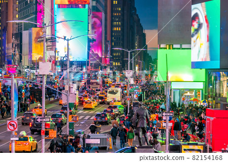 Times Square, iconic street of Manhattan in New York City Times Square, iconic street of Manhattan in New York City 82154168