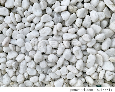 Background image made of white pebbles 82155614
