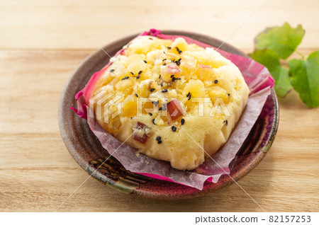 Japanese sweets steamed sweet potato bread Japanese sweets steamed sweet potato bread 82157253