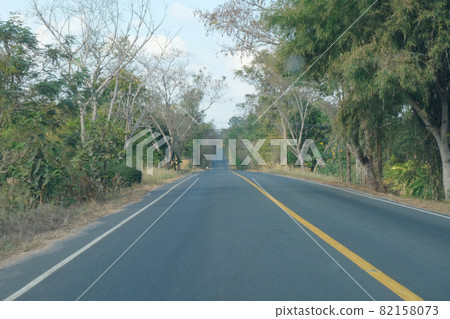 curve asphalt road view curve asphalt road view 82158073