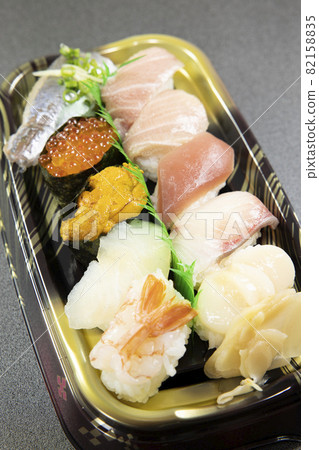 超市各種美味手捲壽司 82158835