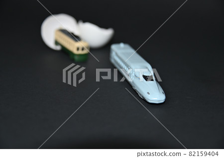 Development of trains to the Shinkansen Development of trains to the Shinkansen 82159404