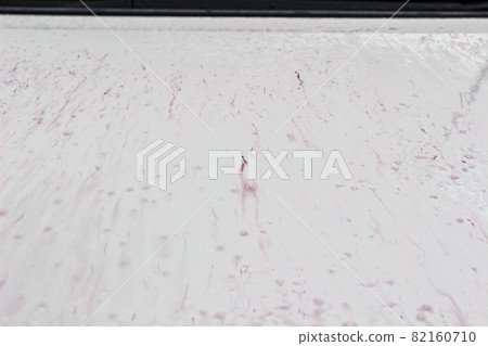 用鐵粉去除劑在身體上出現紫色的鐵粉 82160710