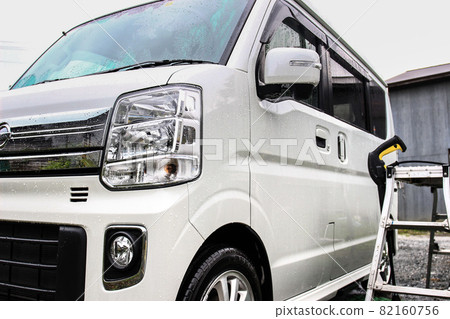 Hand wash of tall cars Hand wash of tall cars 82160756