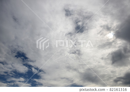 雲 雲 82161316