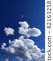 The sky where you can see the clouds of ducks 82163258