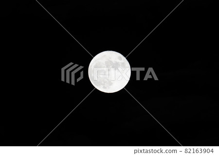 Mid-Autumn Moon (Harvest Moon) Mid-Autumn Moon (Harvest Moon) 82163904