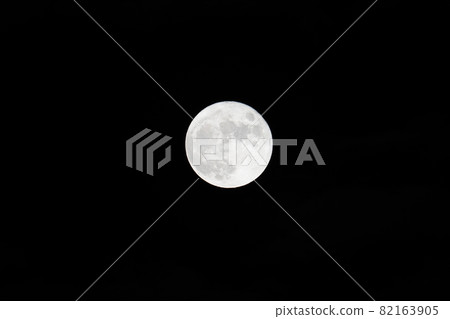 Mid-Autumn Moon (Harvest Moon) Mid-Autumn Moon (Harvest Moon) 82163905