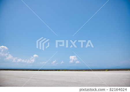 Refreshing summer Lake Biwa 2021 82164024