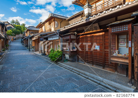 京都三寧坂二寧坂周邊的街景 82168774