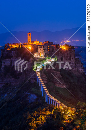 Night view of the village of Civita di Bagnoregio Night view of the village of Civita di Bagnoregio 82170790