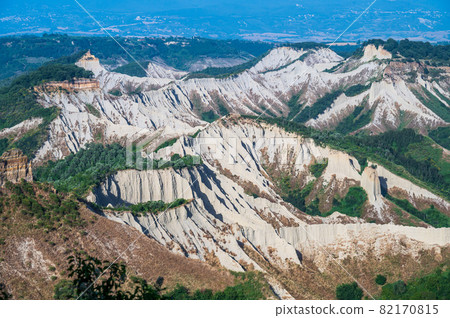 Valle dei Calanchi near Civita di Bagnoregio 82170815