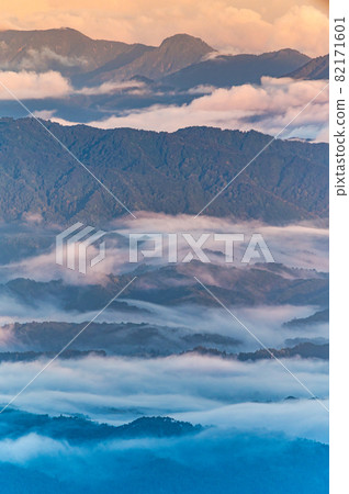 Kitashiobara Village, Fukushima Prefecture, Sea of Clouds at Kanazawa Pass Kitashiobara Village, Fukushima Prefecture, Sea of Clouds at Kanazawa Pass 82171601