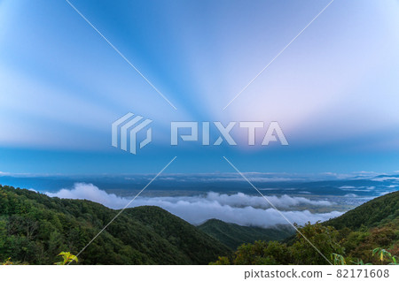 Kitashiobara Village, Fukushima Prefecture, Sea of Clouds at Kanazawa Pass Kitashiobara Village, Fukushima Prefecture, Sea of Clouds at Kanazawa Pass 82171608