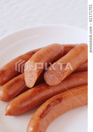 Baked sausage (chorizo) Baked sausage (chorizo) 82171701