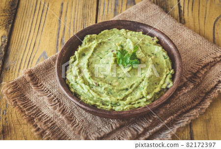 Bowl of guacamole Bowl of guacamole 82172397