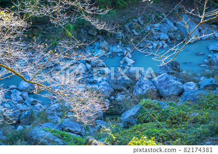 Sanbaseki Gorge Autumn scenery Sanbaseki Gorge Autumn scenery 82174381