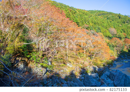 Sanbaseki Gorge Autumn scenery Sanbaseki Gorge Autumn scenery 82175133