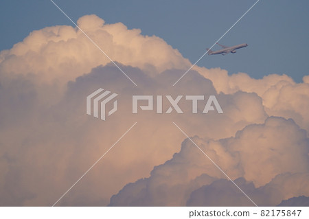 從羽田機場起飛的客機 82175847