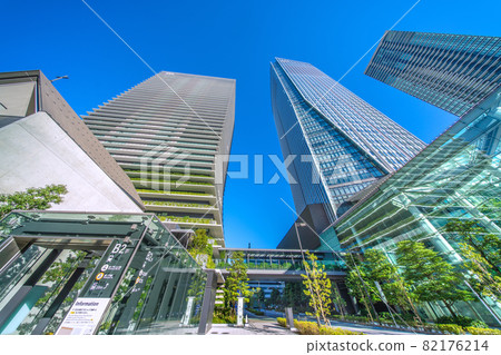 Tokyo cityscape of Japan: View of Toranomon Hills Station and Toranomon Hills under the state of emergency, skyscrapers of redevelopment of the surrounding area, etc. Tokyo cityscape of Japan: View of Toranomon Hills Station and Toranomon Hills under the state of emergency, skyscrapers of redevelopment of the surrounding area, etc. 82176214