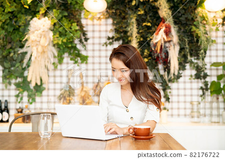 Beautiful Japanese women Beautiful Japanese women 82176722