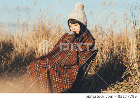 冬天做單人營的女人 冬天做單人營的女人 82177789