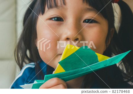 younger, girl, young girl 82178468