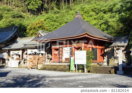 大平山神社(星宮神社)的院內 大平山神社(星宮神社)的院內 82182014