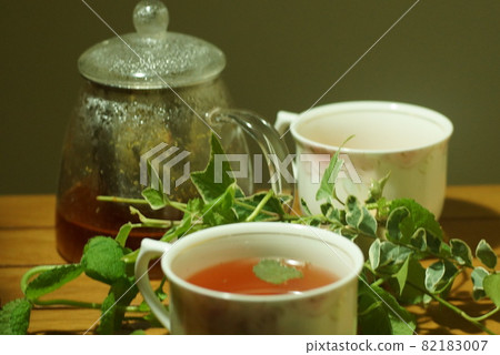 tea time  82183007