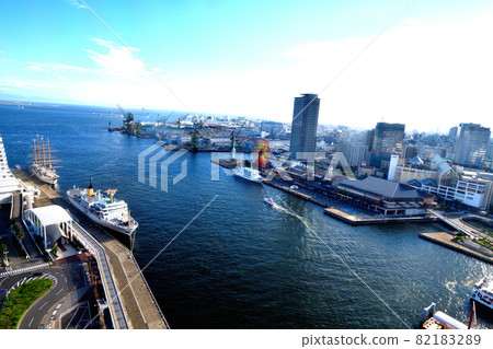 2021 年 9 月從神戶港塔近長期翻新工程的景觀 82183289