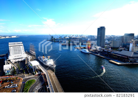 2021 年 9 月從神戶港塔近長期翻新工程的景觀 82183291