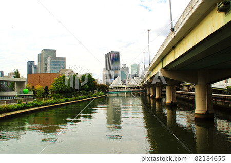 大阪難波橋周圍的風景 大阪難波橋周圍的風景 82184655